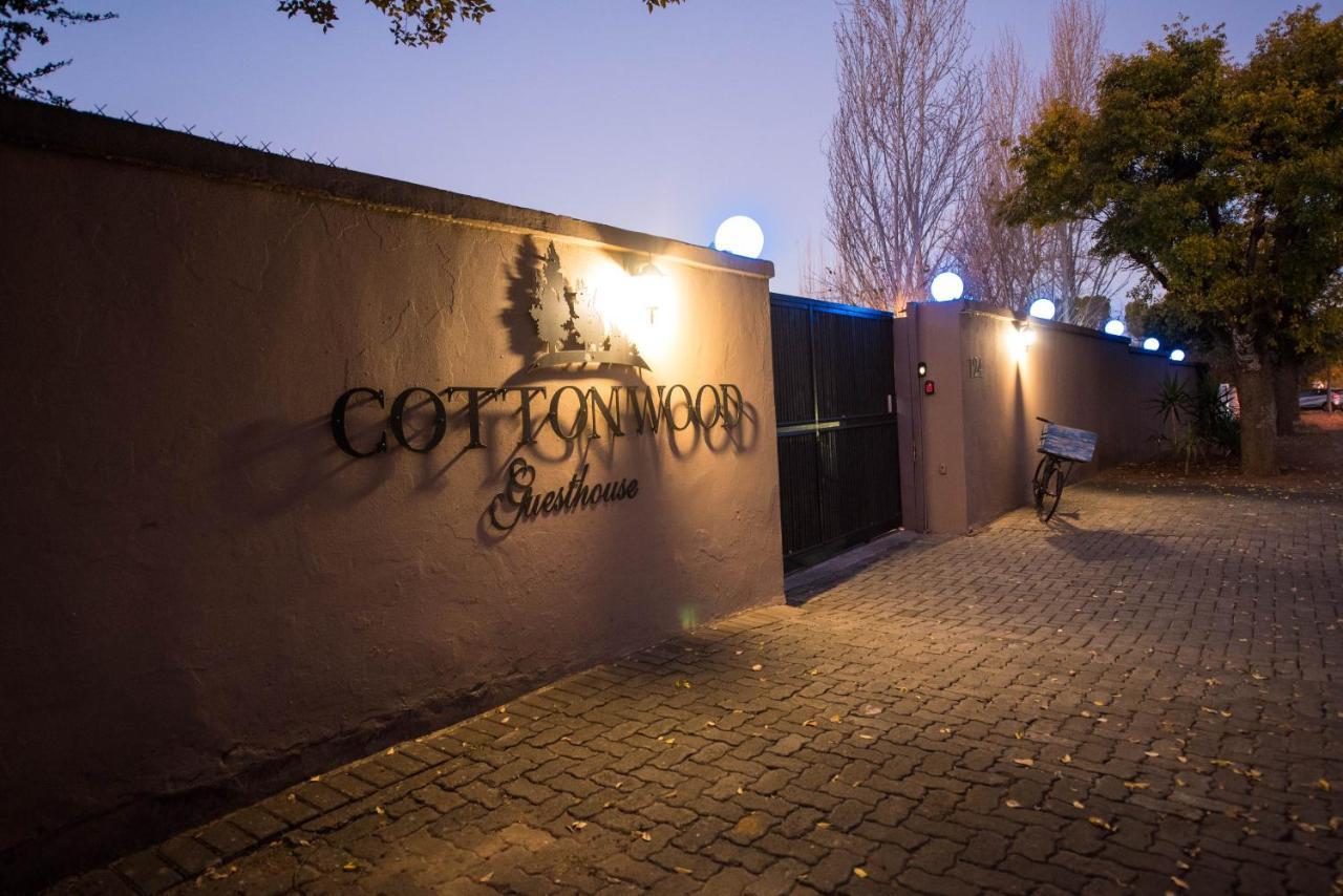 Cottonwood Guesthouse Oasis Bloemfontein Exterior foto