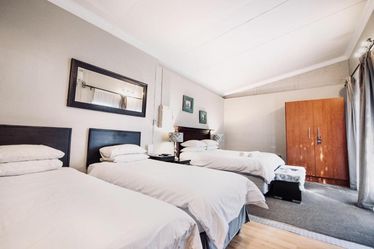 Cottonwood Guesthouse Oasis Bloemfontein Exterior foto