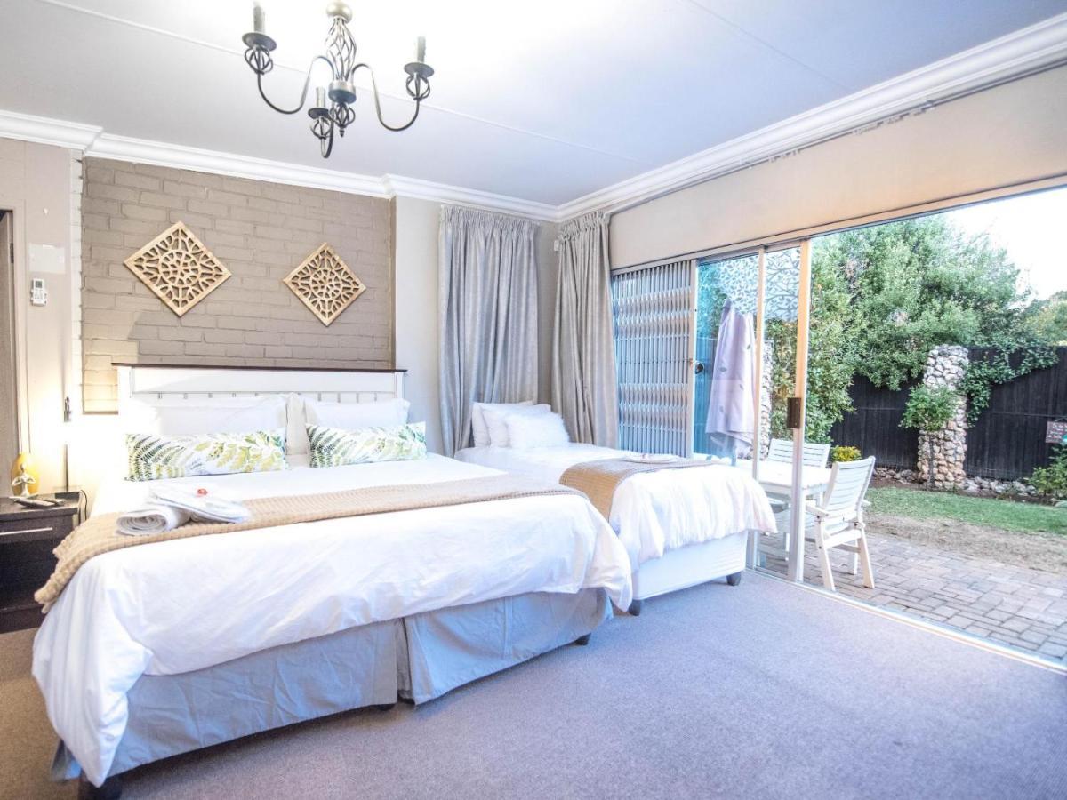Cottonwood Guesthouse Oasis Bloemfontein Exterior foto
