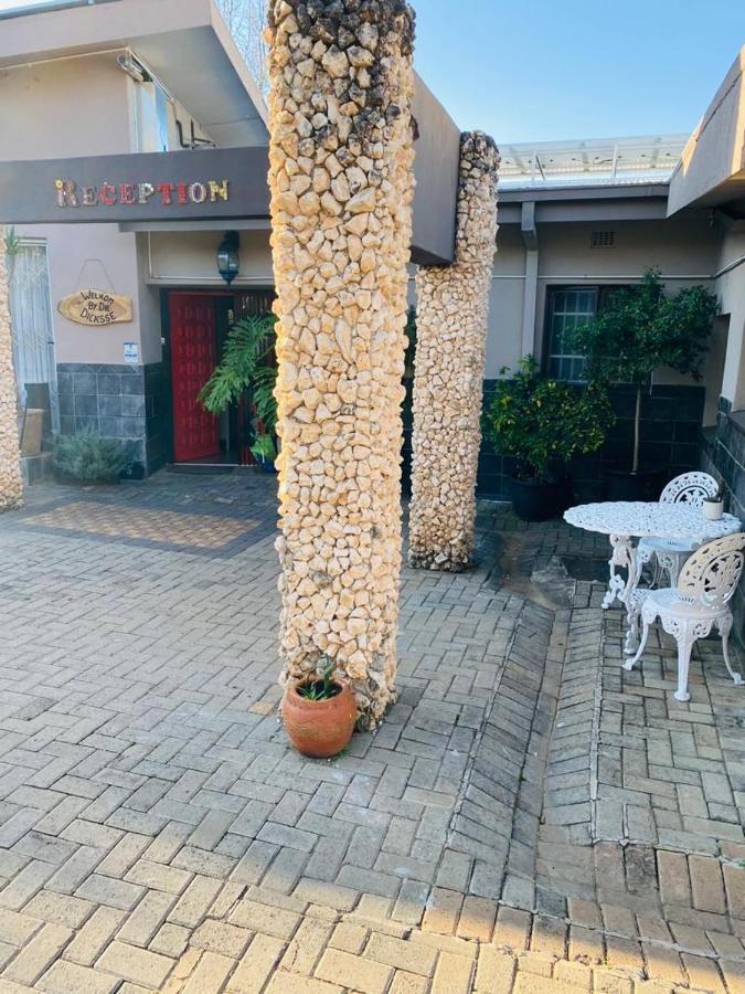 Cottonwood Guesthouse Oasis Bloemfontein Exterior foto